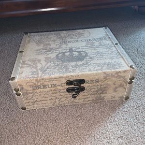 new wo tags vintage jewelry box